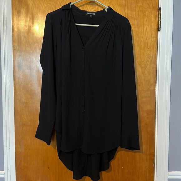 High low button down - Picture 1 of 3